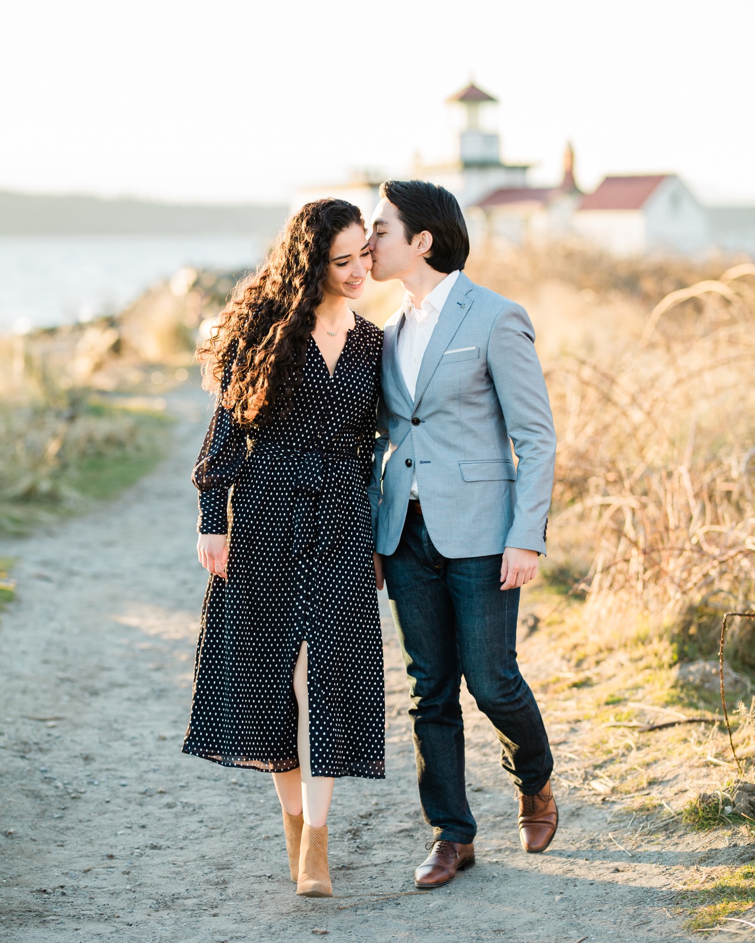 Romantic Engagement Photos at Discovery Park in Seattle. Cameron Zegers Photography